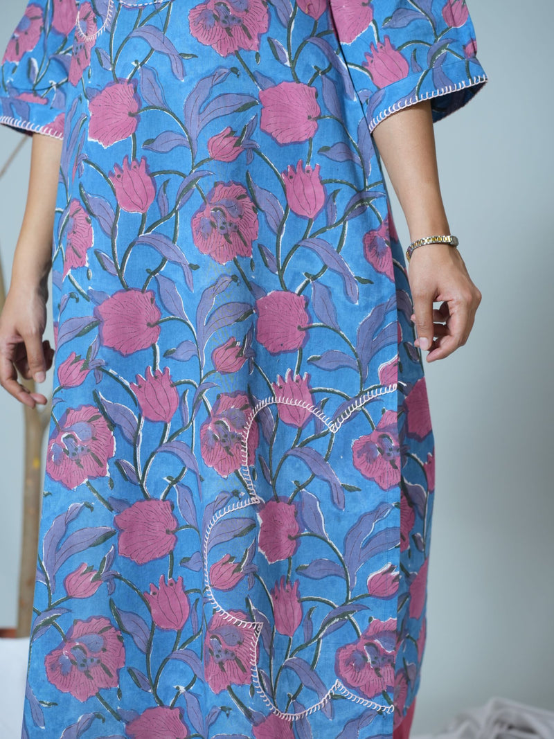 Sanganeri Hand Block Printed Straight Fit Kurta Styled With Embroidery