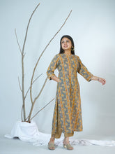 Darika Sanganeri  Border Hand Block Printed Straight Fit Kurta