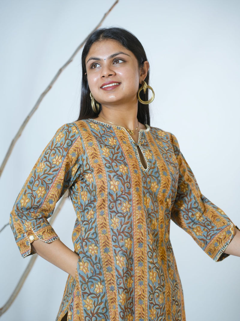 Darika Sanganeri  Border Hand Block Printed Straight Fit Kurta