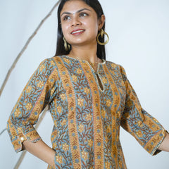 Darika Sanganeri  Border Hand Block Printed Straight Fit Kurta