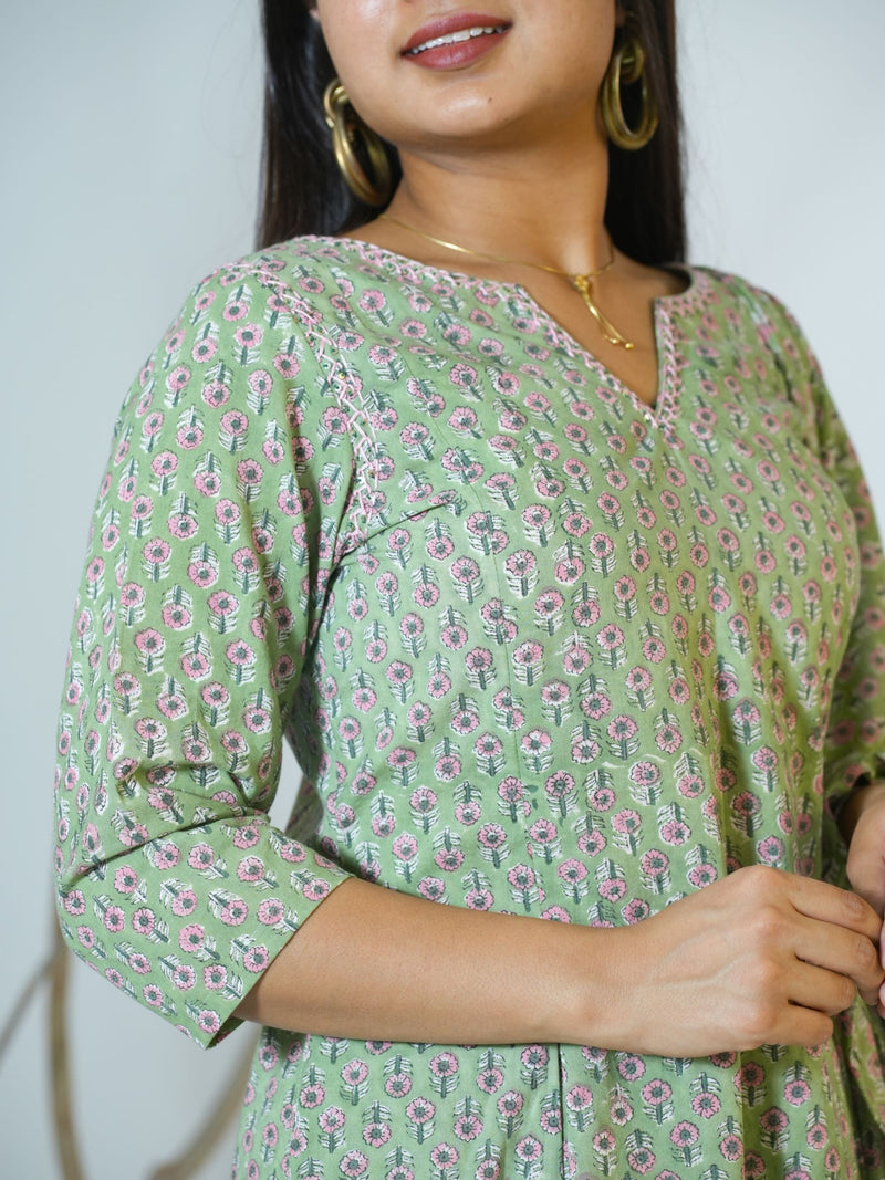 Falguni Sanganeri Hand Block Printed Box pleated Kurta with Dupatta