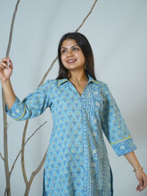 Snaganeri Hand Block Printed Collared Kurta With Embroidery Details