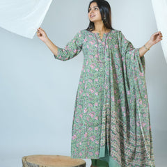 Sanganeri Hand Block Printed Pleated Kurta With Dupatta