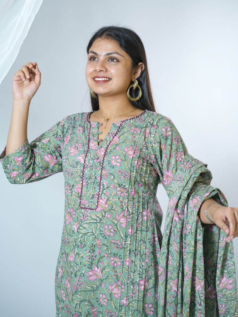 Sanganeri Hand Block Printed Pleated Kurta With Dupatta