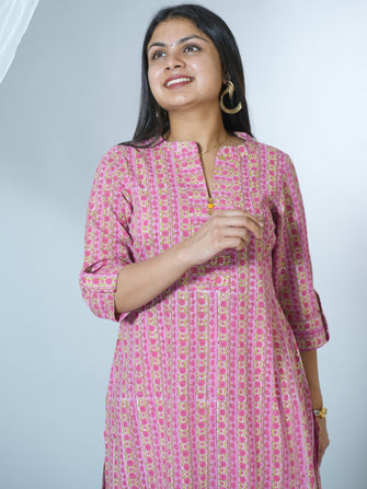 Sanganeri Stripe Border Printed Straight Fit Kurta