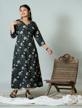 Hand Block Printed Kurta Embellished with Mirror and Sequin Detail