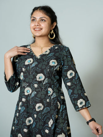 Hand Block Printed Kurta Embellished with Mirror and Sequin Detail