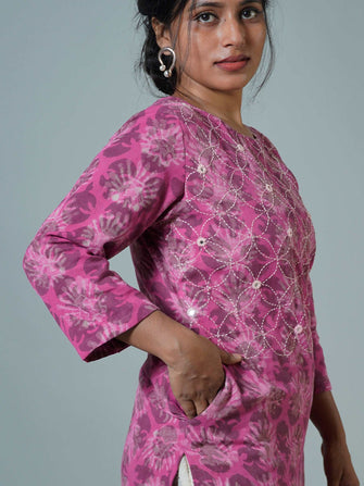 Khadi Cotton Straight Fit Kurta With Kantha and mirror embroidery details Details on Choli - Niyatee